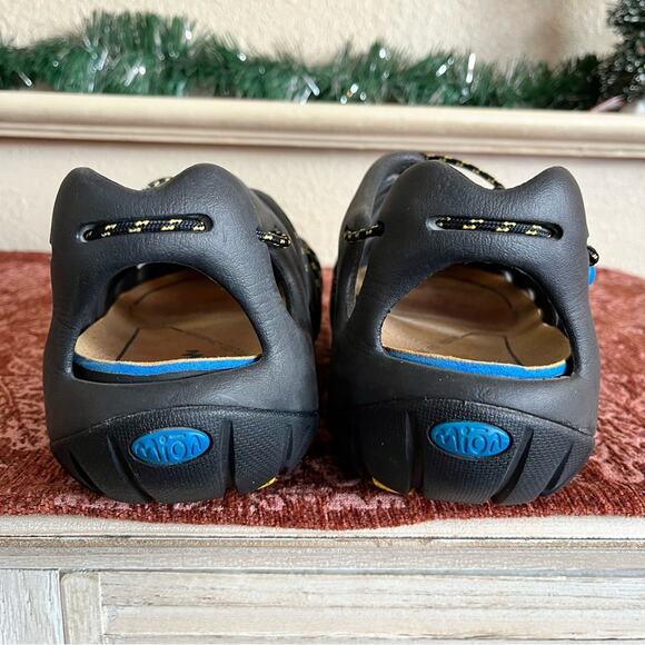 Mion By Keen Black Comfort Lightweight Sandals Men’s Size 8 Water Hiking Sandals - Picture 5 of 9